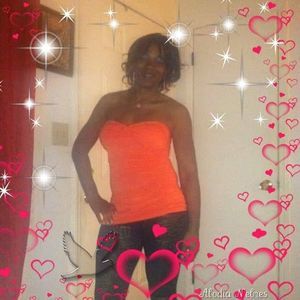 Meet your Posher, Tiasha